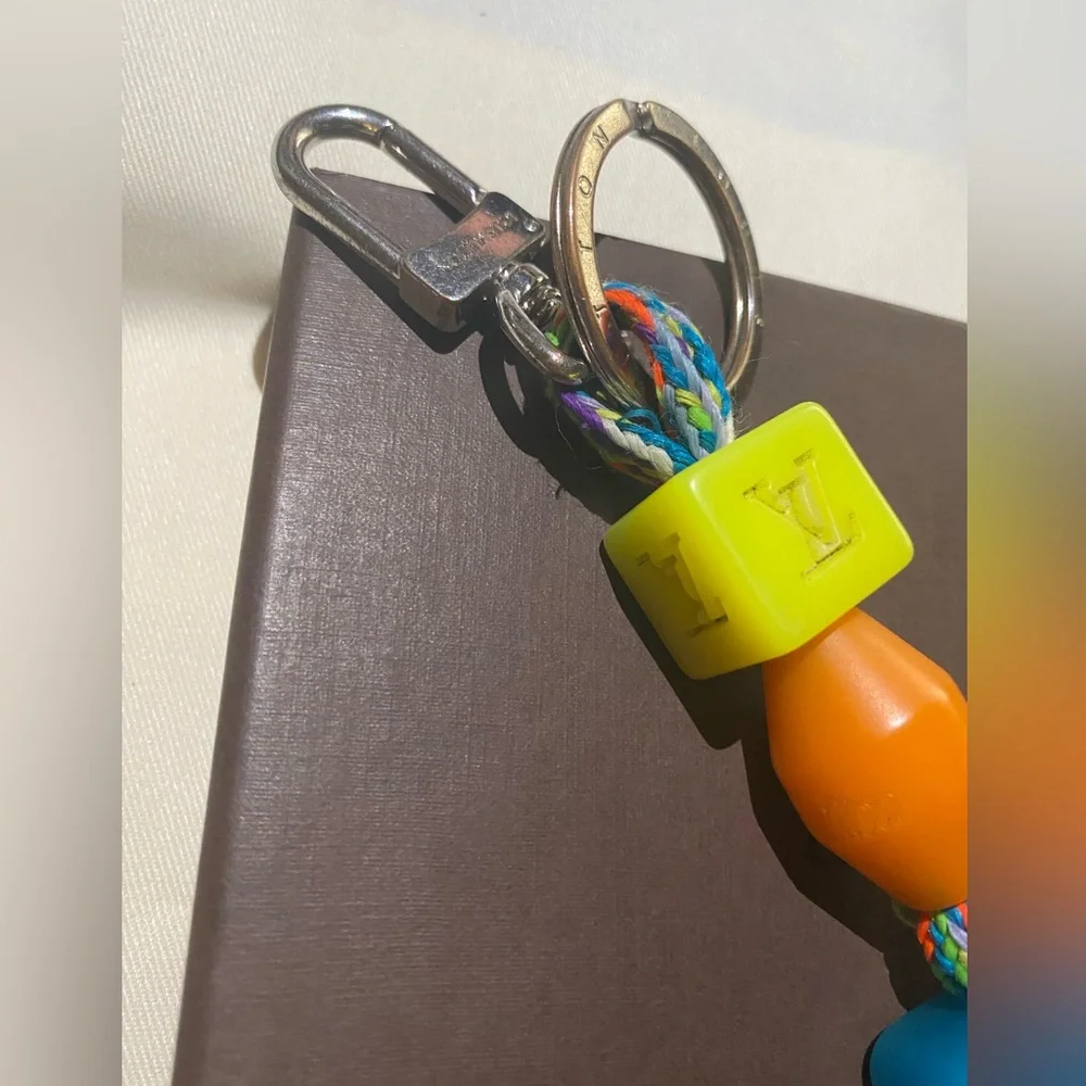 Louis Vuitton Porte Cle LV Play Keychain/Bag Charm - Picture 3 of 8